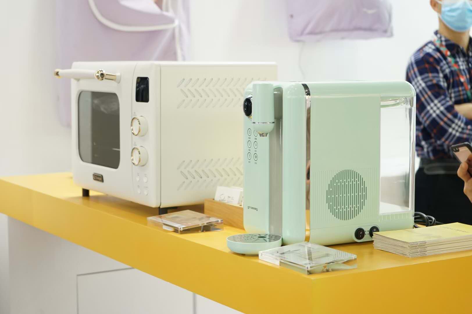 我城設(shè)計(jì)軍團(tuán)驚艷亮相2021中國家電及消費(fèi)電子博覽會(huì)