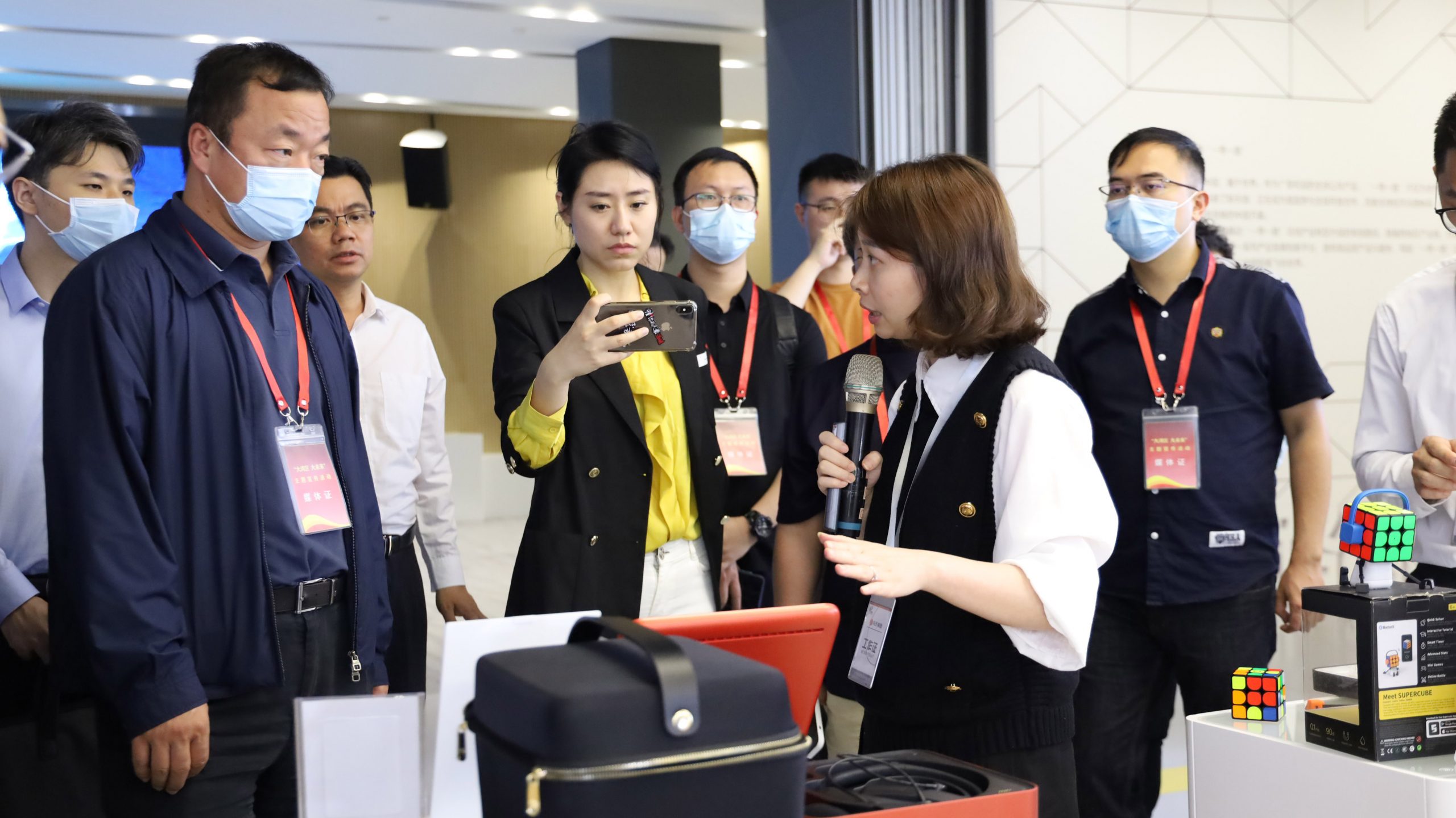 百家媒體看設計 | “大灣區(qū) 大未來”主題宣傳活動走進設計城