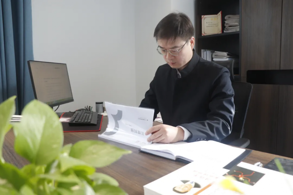 媒體專訪丨加快實現(xiàn)“25311”目標(biāo)一把手訪談 --中原工業(yè)設(shè)計城