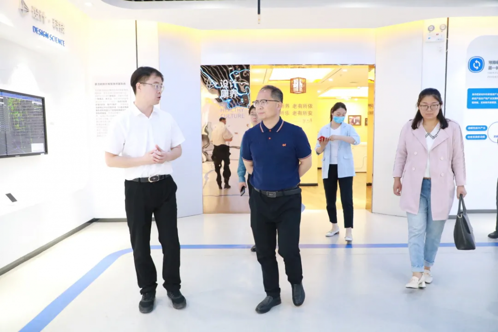焦作市工信局副局長楊波一行到設(shè)計城調(diào)研資源對接工作