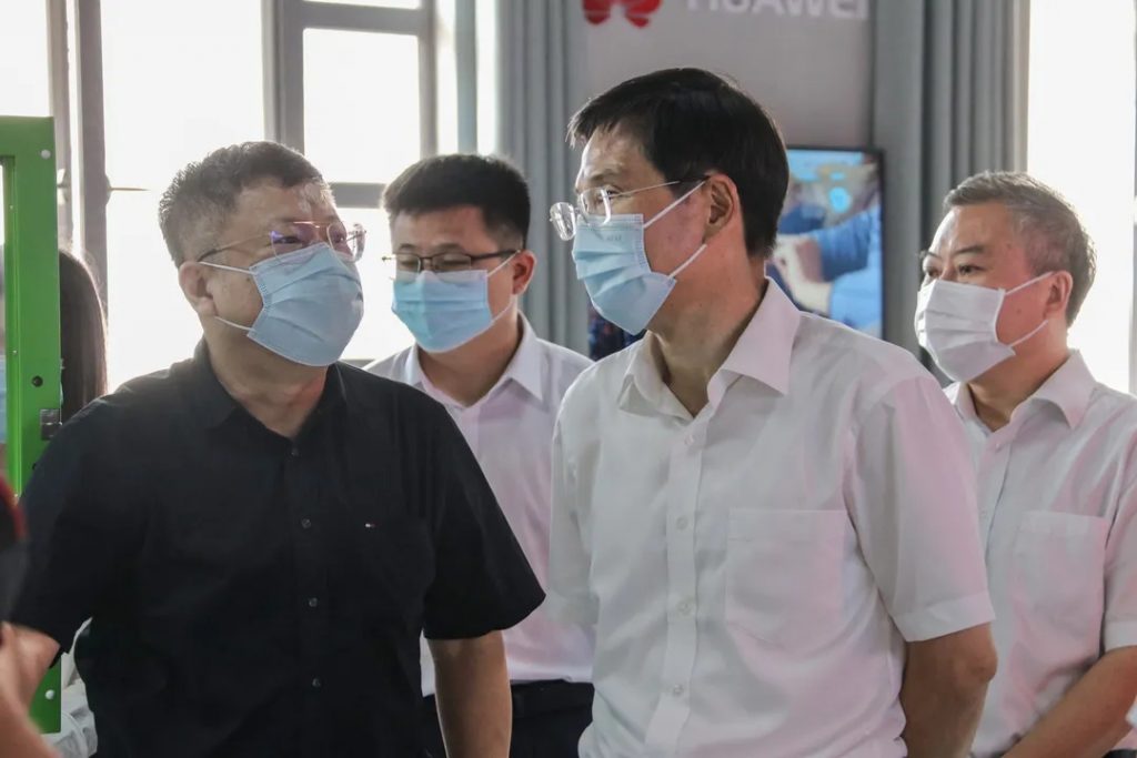 江西省副省長(zhǎng)陳小平一行調(diào)研江西工業(yè)設(shè)計(jì)小鎮(zhèn)，他指出......
