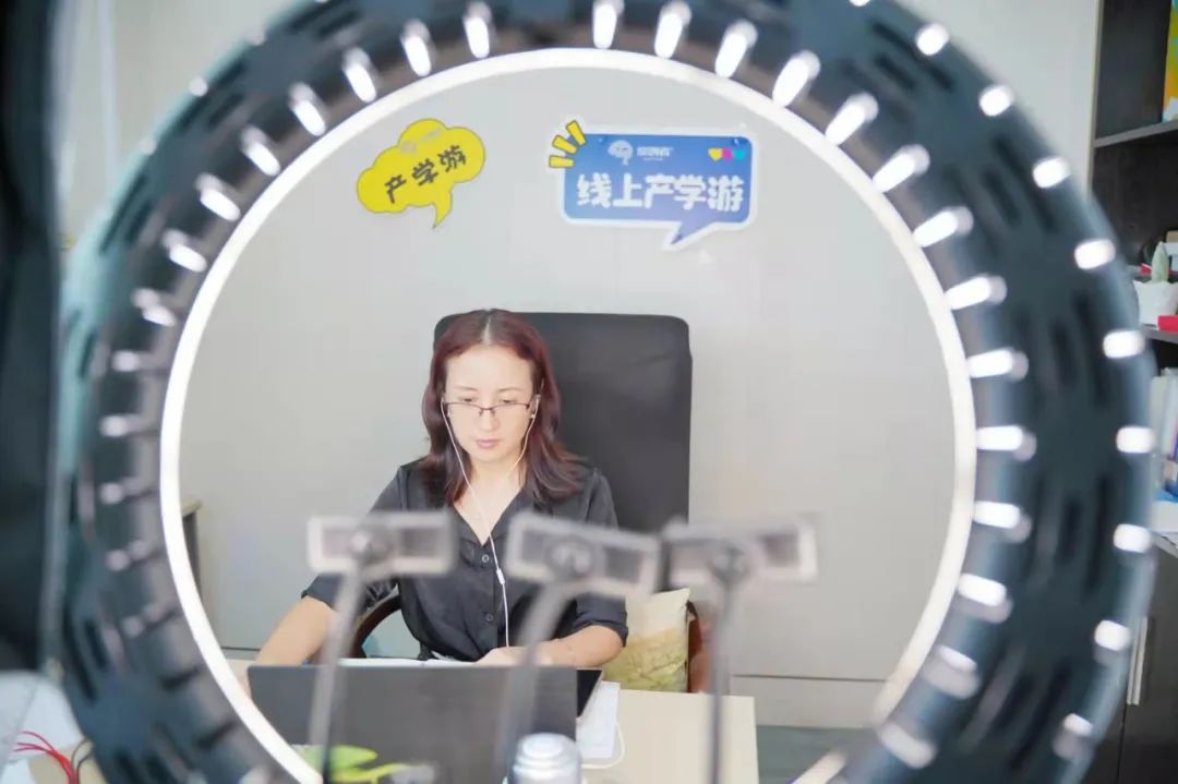 D2C平臺 | 2021專業(yè)考察——設計人才互聯(lián)網實訓項目來啦！