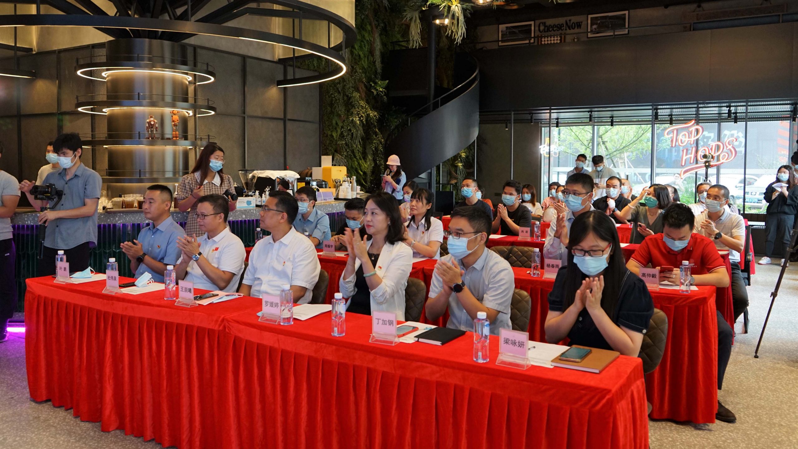 黨建引領(lǐng) | 政企聯(lián)動共建設計人才夢想家園