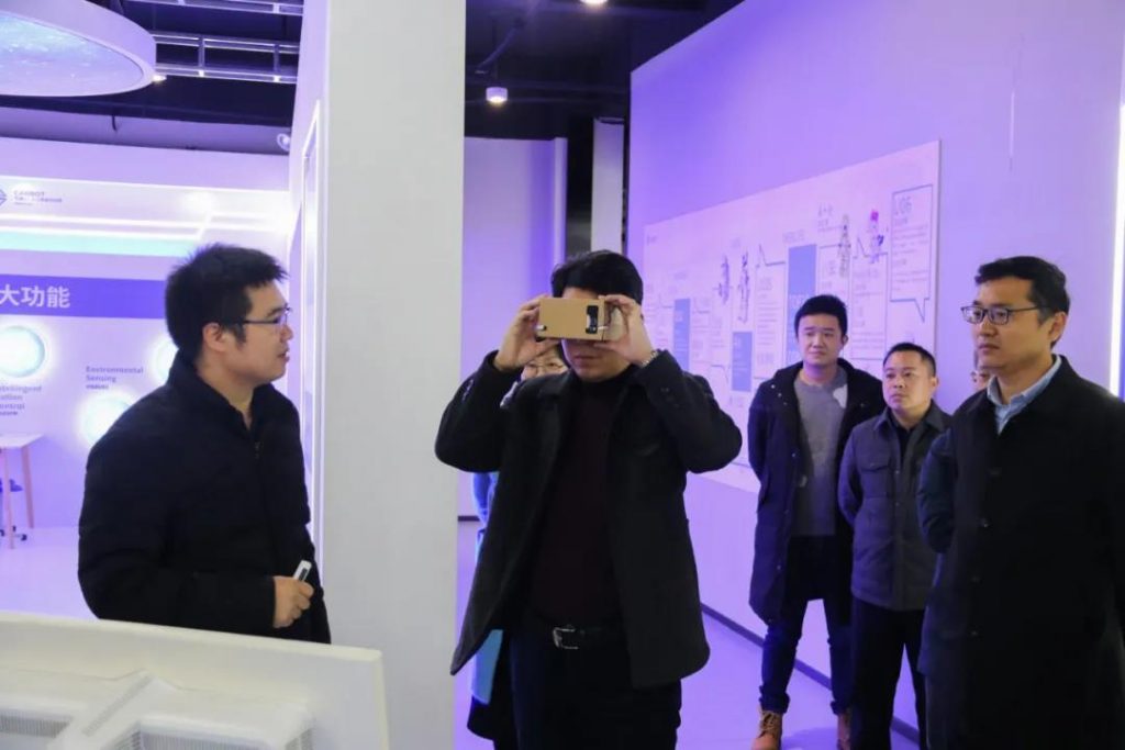 宜春市委組織部部務(wù)委員楊文先一行調(diào)研中部教裝城，他稱贊道……
