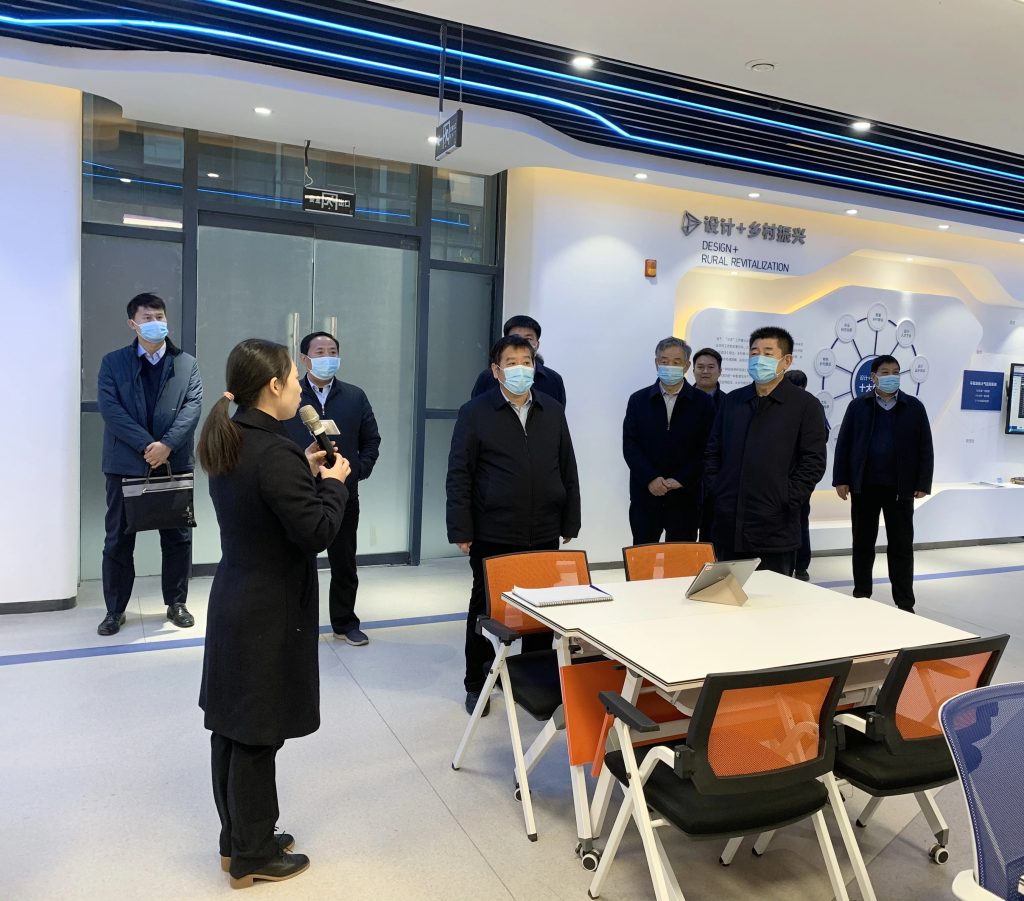 鶴壁市人大常委會(huì)主任史全新一行到中原工業(yè)設(shè)計(jì)城參觀考察