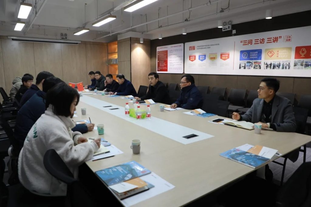 山陽(yáng)區(qū)委常委、組織部長(zhǎng)柴英杰到訪中原工業(yè)設(shè)計(jì)城參觀指導(dǎo)