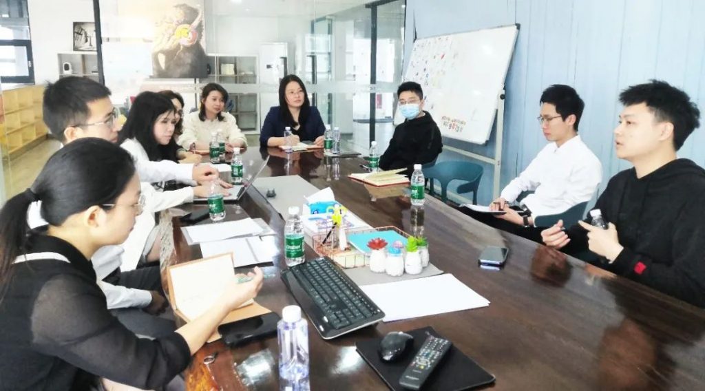 資深法律顧問團(tuán)隊走進(jìn)設(shè)計城，為企業(yè)高質(zhì)量發(fā)展保駕護(hù)航！