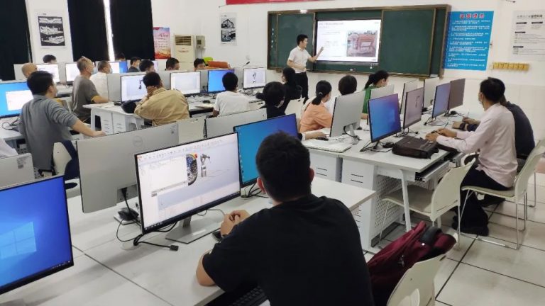 兩個(gè)月掌握工業(yè)機(jī)器人操作，設(shè)計(jì)城助力北滘培育智造人才！