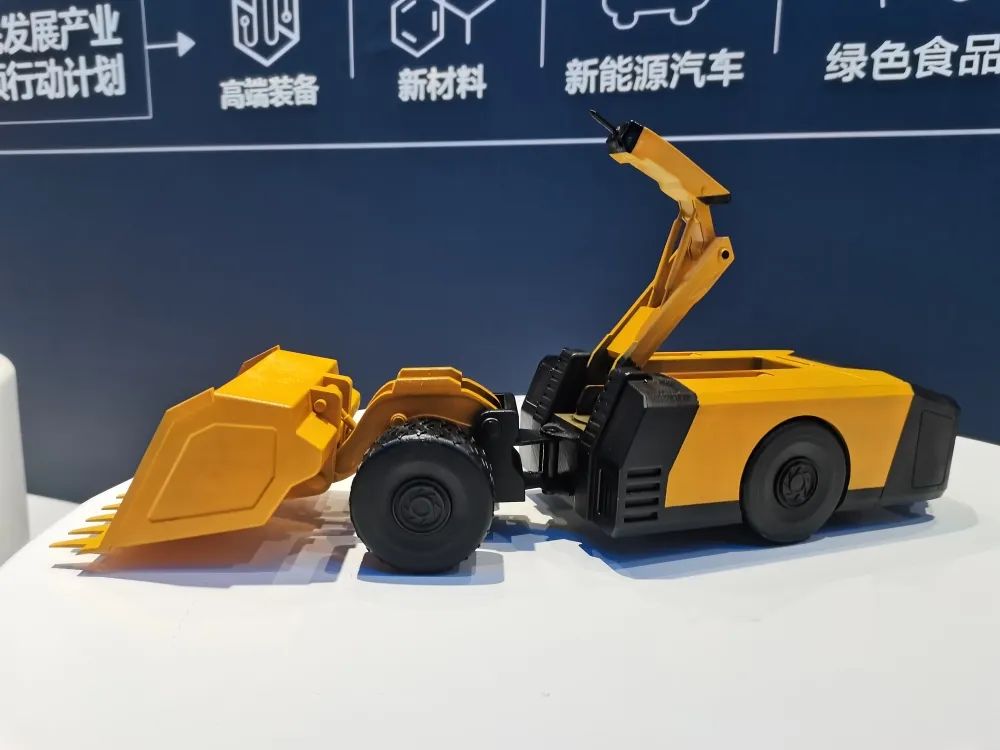D打印公共服務(wù)中心助企發(fā)展，探索前沿科技"