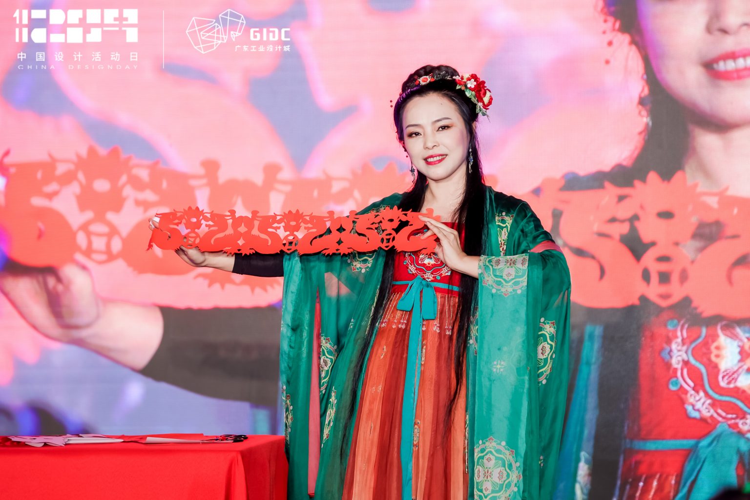 聚力大灣區(qū)青年創(chuàng)新高地，2023年設計師之夜星光閃耀北滘