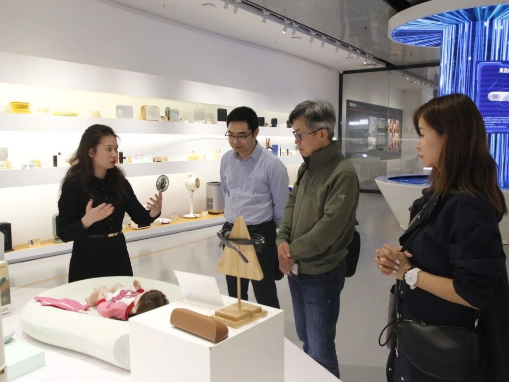 香港理工大學一行到訪廣東工業(yè)設計城，共探灣區(qū)設計人才發(fā)展新路徑